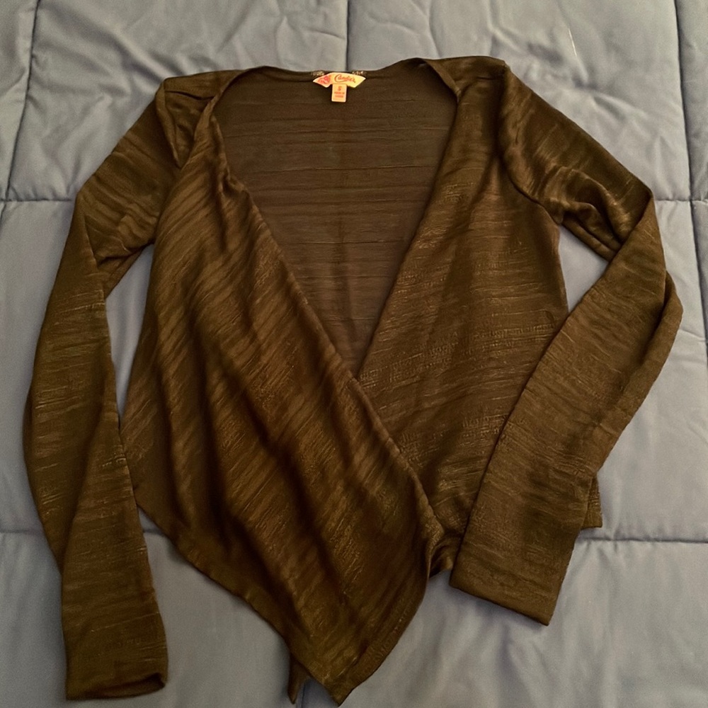 Light weight sweater